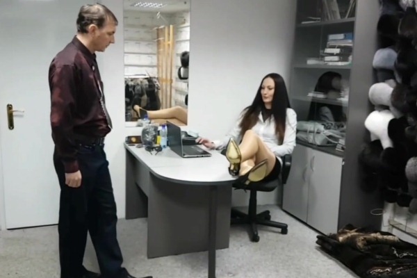 Ekaterina Lisina - Office Foot Worship