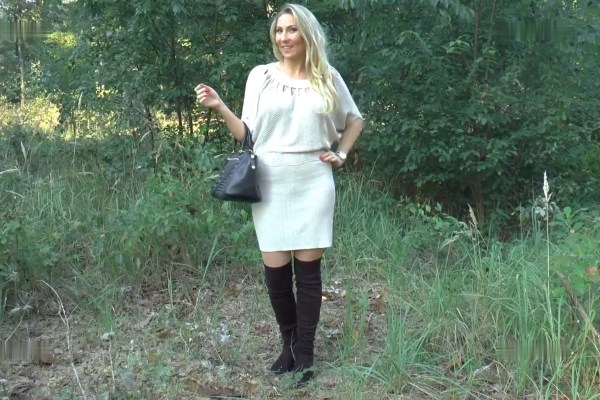 German MILF Simone has a Little Red Riding Hood outfit for hot sex